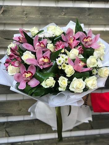 Букет цветов из: Розы и Хризантемы в Тарках