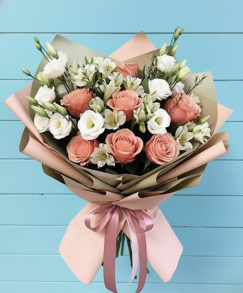 Букет цветов из: Розы, Альстромерии и Лизиантусы в Тарках