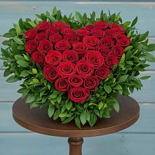 Цветочная композиция из Розы в виде сердца в Тарках