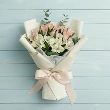 Букет цветов из:  Альстромерии в Тарках