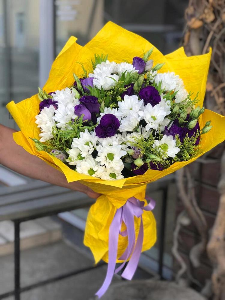 Букет цветов из: Ирисы, Хризантемы и Ромашки в Тарках