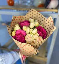 Букет цветов из:  Розы #REPLACE_PRED# Тарках