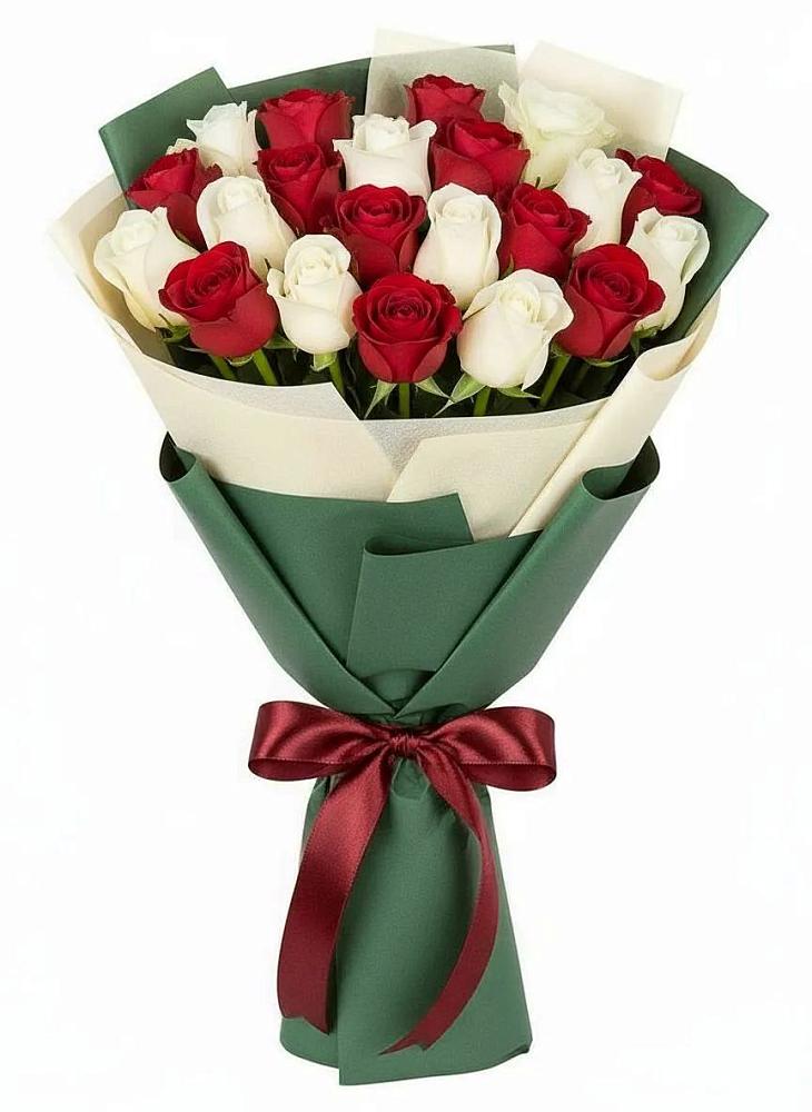 Букет Микс из красных и белых роз в Тарках