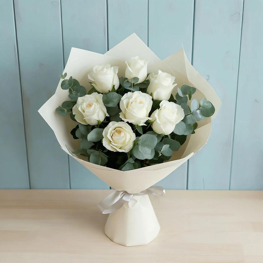 Букет Белые розы в Эвкалипте в Тарках