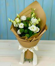 Букет цветов из:  Хризантемы и Лизиантусы #REPLACE_PRED# Тарках