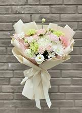 Букет цветов из:  Гвоздики, Розы, Лизиантусы и Хризантемы в Тарках