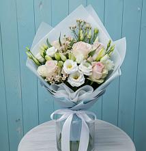 Букет цветов из:  Розы и Лизиантусы в Тарках