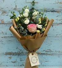 Букет цветов из:  Розы и Лизиантусы в Тарках