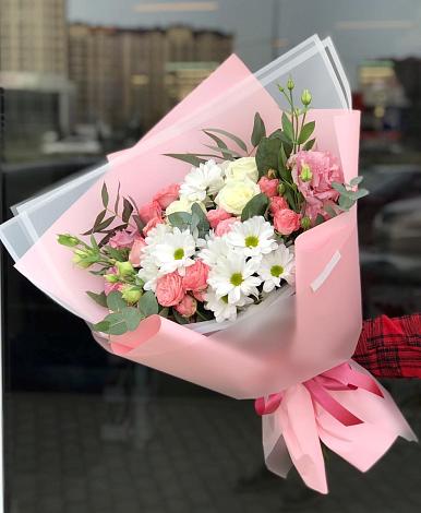 Букет цветов из: Розы, Лизиантусы и Хризантемы в Тарках