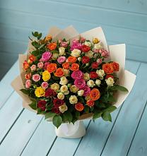 Букет Микс из разноцветных кустовых роз в Тарках