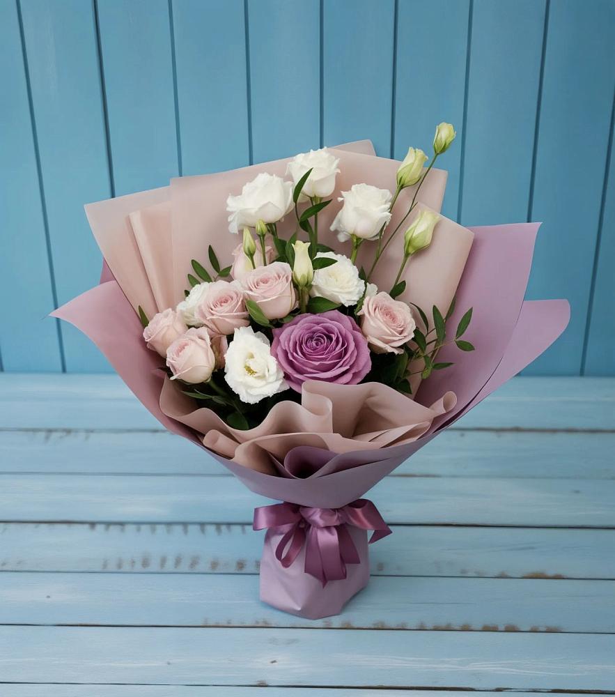 Букет цветов из: Розы и Лизиантусы в Тарках